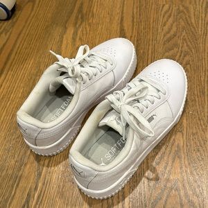 WHITE PUMA SHOES